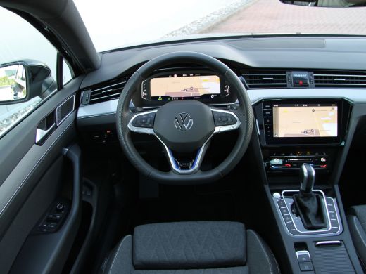 Volkswagen Passat Variant 1.4 TSI PHEV GTE | Pano dak | Trekhaak ActivLease financial lease
