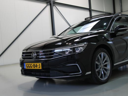 Volkswagen Passat Variant 1.4 TSI PHEV GTE | Pano dak | Trekhaak ActivLease financial lease