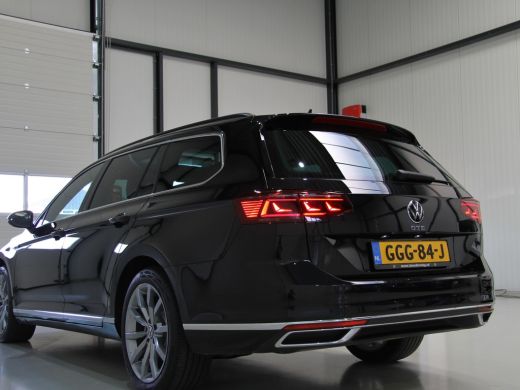 Volkswagen Passat Variant 1.4 TSI PHEV GTE | Pano dak | Trekhaak ActivLease financial lease