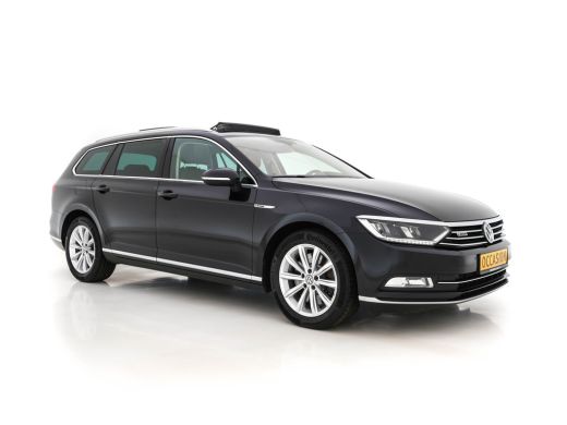 Volkswagen Passat Variant 2.0 BiTDI 4Motion Highline Executive-Pack Aut. *PANO | ADAPTIVE-CRUISE | DIGI-COCKPIT | N... Volkswagen Passat Variant 2.0 BiTDI 4Motion Highline Executive-Pack Aut. *PANO | ADAPTIVE-CRUISE | DIGI-COCKPIT | N...