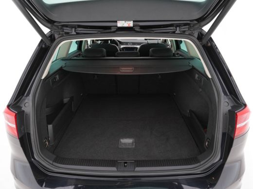 Volkswagen Passat Variant 2.0 BiTDI 4Motion Highline Executive-Pack Aut. *PANO | ADAPTIVE-CRUISE | DIGI-COCKPIT | N... ActivLease financial lease