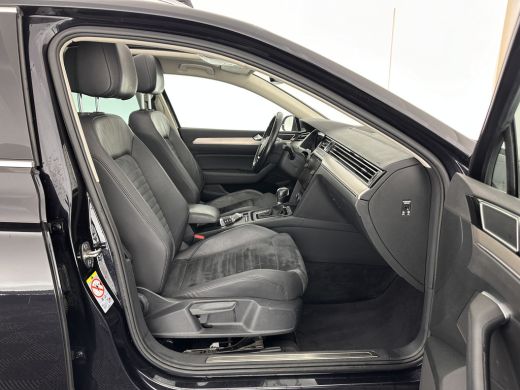 Volkswagen Passat Variant 2.0 BiTDI 4Motion Highline Executive-Pack Aut. *PANO | ADAPTIVE-CRUISE | DIGI-COCKPIT | N... ActivLease financial lease