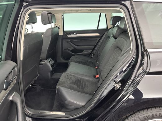 Volkswagen Passat Variant 2.0 BiTDI 4Motion Highline Executive-Pack Aut. *PANO | ADAPTIVE-CRUISE | DIGI-COCKPIT | N... ActivLease financial lease