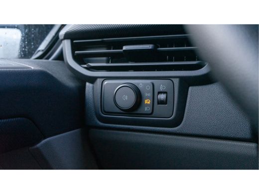 Ford Transit Custom V710 Transit Custom V710 320 L1H1 Bestelauto Limited E6.2 100 kW / 136 pk A/T | 17" Lichtmetalen ... ActivLease financial lease