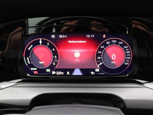 Volkswagen Golf 1.4 eHybrid Style 204PK DSG Panoramadak, achteruitrijcamera, winterpakket, elek. stoel, 18" licht... ActivLease financial lease