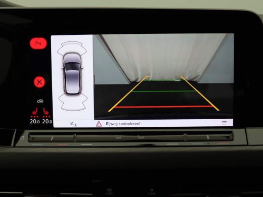 Volkswagen Golf 1.4 eHybrid Style 204PK DSG Panoramadak, achteruitrijcamera, winterpakket, elek. stoel, 18" licht... ActivLease financial lease