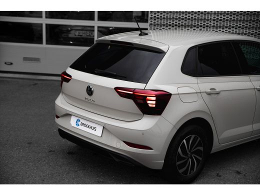 Volkswagen Polo Volkswagen Life Edition Inclusief €2000,- inruilvoordeel + €1000,- korting  | 'App-Connect' draad... ActivLease financial lease