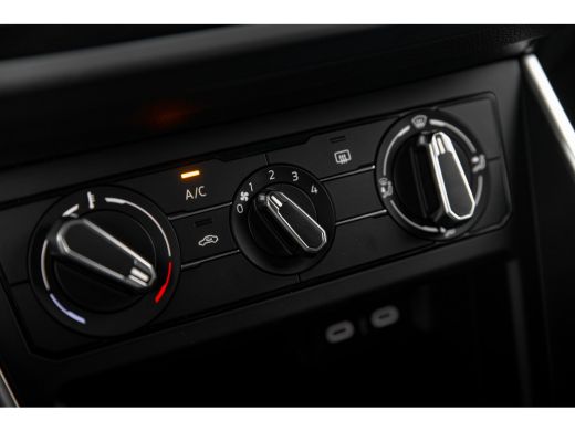 Volkswagen Polo Volkswagen Life Edition Inclusief €2000,- inruilvoordeel + €1000,- korting  | 'App-Connect' draad... ActivLease financial lease