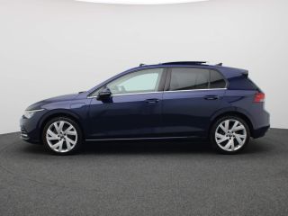 Volkswagen Golf 1.4 eHybrid Style 204PK DSG Panoramadak, achteruitrijcamera, winterpakket, elek. stoel, 18" licht...
