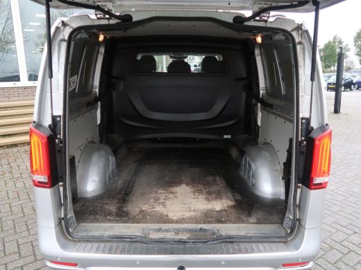 Mercedes Vito 114 CDI AUT. DUBBEL CABINE AMG SPORT + LED / 19 INCH / CLIMATE / NAVI / TREKHAAK ActivLease financial lease