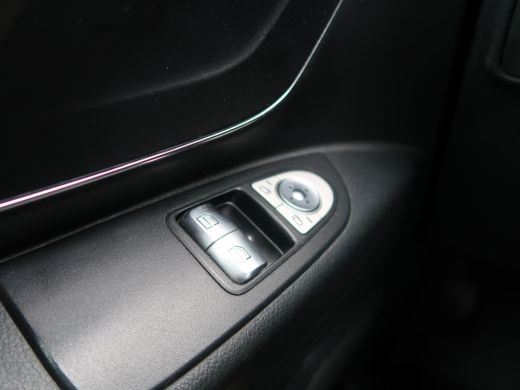 Mercedes Vito 114 CDI AUT. DUBBEL CABINE AMG SPORT + LED / 19 INCH / CLIMATE / NAVI / TREKHAAK ActivLease financial lease