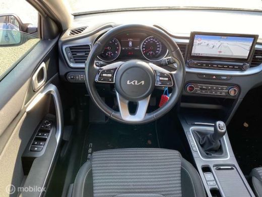Kia Ceed Sportswagon 1.0 T-GDi DynamicLine Ruime stationwagon Navigatie , Camera , Climate & Cruise controle , Voorsto... ActivLease financial lease
