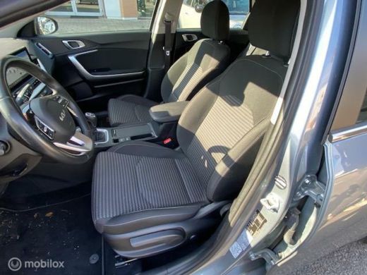 Kia Ceed Sportswagon 1.0 T-GDi DynamicLine Ruime stationwagon Navigatie , Camera , Climate & Cruise controle , Voorsto... ActivLease financial lease