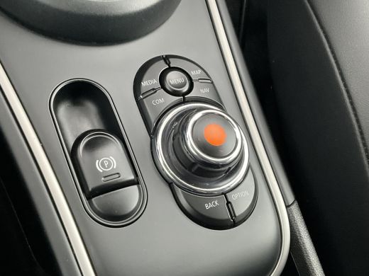 Mini Countryman 2.0 Cooper S E ALL4 PHEV Cruise Navi Sfeerverlichting Elek.klep Green Beauty! ActivLease financial lease