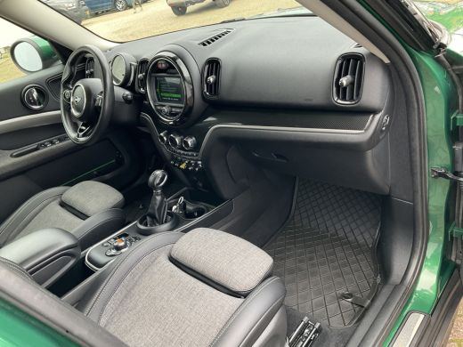 Mini Countryman 2.0 Cooper S E ALL4 PHEV Cruise Navi Sfeerverlichting Elek.klep Green Beauty! ActivLease financial lease