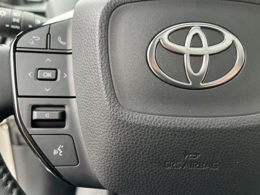 Toyota bZ4X Premium 71 kWh | Panoramisch dak | 3 Fase laden | Precious Silver Prem. metallic/ zwart dak | Dem... ActivLease financial lease