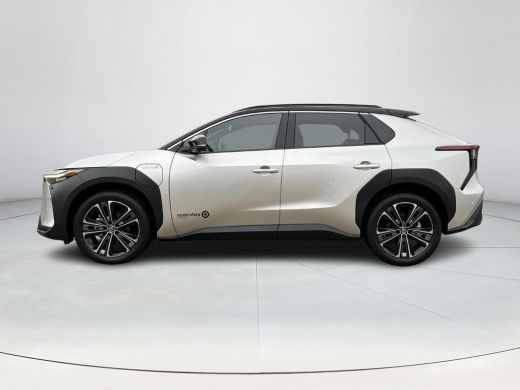 Toyota bZ4X Premium 71 kWh | Panoramisch dak | 3 Fase laden | Precious Silver Prem. metallic/ zwart dak | Dem... ActivLease financial lease