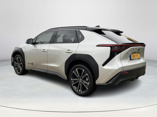 Toyota bZ4X Premium 71 kWh | Panoramisch dak | 3 Fase laden | Precious Silver Prem. metallic/ zwart dak | Dem... ActivLease financial lease