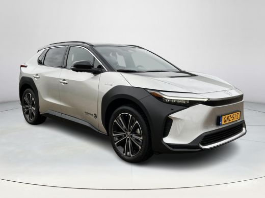 Toyota bZ4X Premium 71 kWh | Panoramisch dak | 3 Fase laden | Precious Silver Prem. metallic/ zwart dak | Dem... ActivLease financial lease