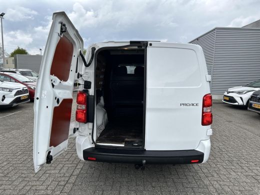 Toyota ProAce Worker 2.0 D-4D Professional Long DC ActivLease financial lease