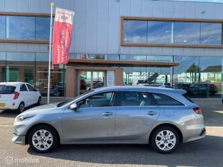 Kia Ceed Sportswagon 1.0 T-GDi DynamicLine Ruime stationwagon Navigatie , Camera , Climate & Cruise controle , Voorsto...