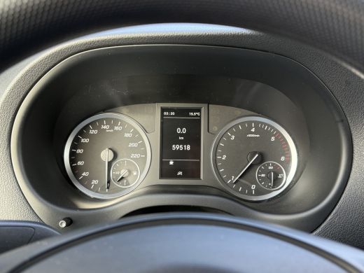 Mercedes Vito 116 CDI 164 PK / L2H1 / TREKHAAK / CAMERA / WERKVERKEER / ZWAAIBALK / ROLLSIGN / ACTIERAAM ActivLease financial lease