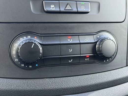 Mercedes Vito 116 CDI 164 PK / L2H1 / TREKHAAK / CAMERA / WERKVERKEER / ZWAAIBALK / ROLLSIGN / ACTIERAAM ActivLease financial lease