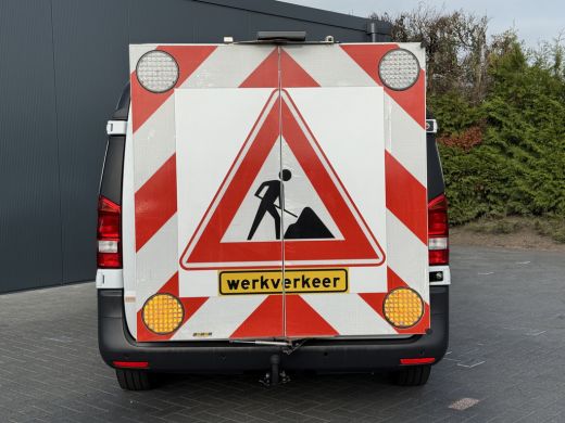 Mercedes Vito 116 CDI 164 PK / L2H1 / TREKHAAK / CAMERA / WERKVERKEER / ZWAAIBALK / ROLLSIGN / ACTIERAAM ActivLease financial lease