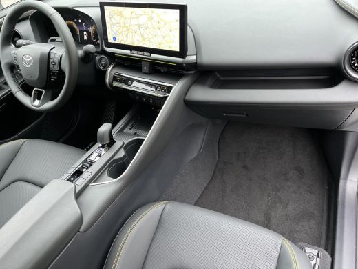 Toyota C-HR 2.0 Plug-in Hybrid 220 Première Edition | Demonstratievoertuig | Pearl White met zwart dak | ActivLease financial lease