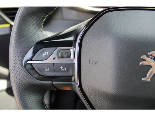 Peugeot 208 1.2 PureTech GT Pack Glazendak, Parkeersensoren V+A , sportstoelen , achteruitrijcamera ,navigati... ActivLease financial lease