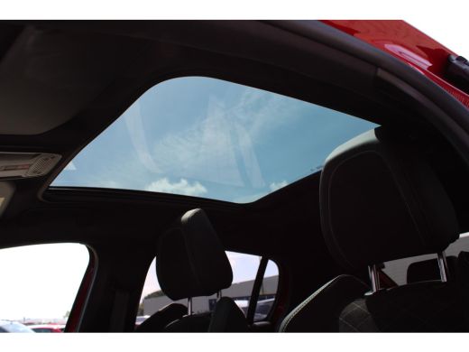 Peugeot 208 1.2 PureTech GT Pack Glazendak, Parkeersensoren V+A , sportstoelen , achteruitrijcamera ,navigati... ActivLease financial lease