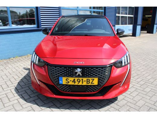 Peugeot 208 1.2 PureTech GT Pack Glazendak, Parkeersensoren V+A , sportstoelen , achteruitrijcamera ,navigati... ActivLease financial lease