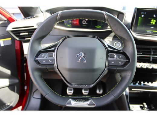 Peugeot 208 1.2 PureTech GT Pack Glazendak, Parkeersensoren V+A , sportstoelen , achteruitrijcamera ,navigati... ActivLease financial lease