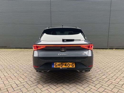 Seat Leon Sportstourer 1.0 eTSI FR Business Intense | 18'' velgen | Elektrische achterklep | Stoel- en stuurverwarming ActivLease financial lease