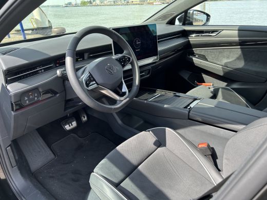 Volkswagen ID.7 Tourer Pro Business 77 kWh | Head-Up Display | Interieur pakket plus | 360 camera ActivLease financial lease