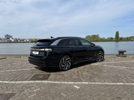 Volkswagen ID.7 Tourer Pro Business 77 kWh | Head-Up Display | Interieur pakket plus | 360 camera ActivLease financial lease