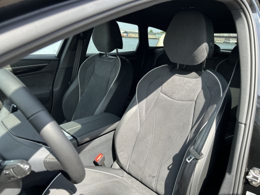 Volkswagen ID.7 Tourer Pro Business 77 kWh | Head-Up Display | Interieur pakket plus | 360 camera ActivLease financial lease