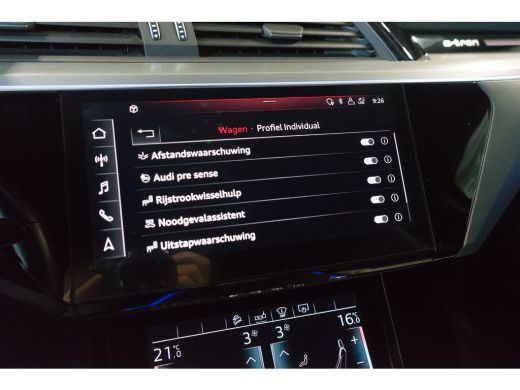 Audi e-tron 50 Quattro / Standkachel/ Luchtvering/ Bang & Olufsen Sound System/ Panoramadak/ 230kW (313PK) ActivLease financial lease