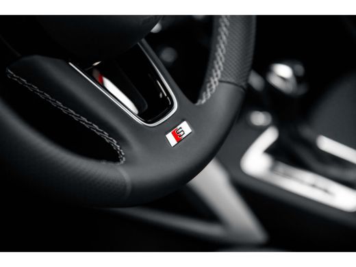 Audi Q2 35 TFSI 150pk S Edition | Achteruitrijcamera | Adaptive Cruise | Achterklep Elektrisch | 18" | Pa... ActivLease financial lease