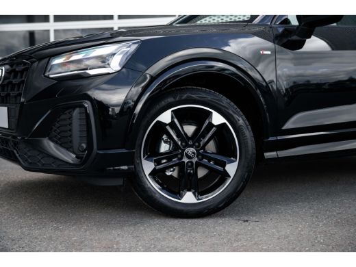 Audi Q2 35 TFSI 150pk S Edition | Achteruitrijcamera | Adaptive Cruise | Achterklep Elektrisch | 18" | Pa... ActivLease financial lease