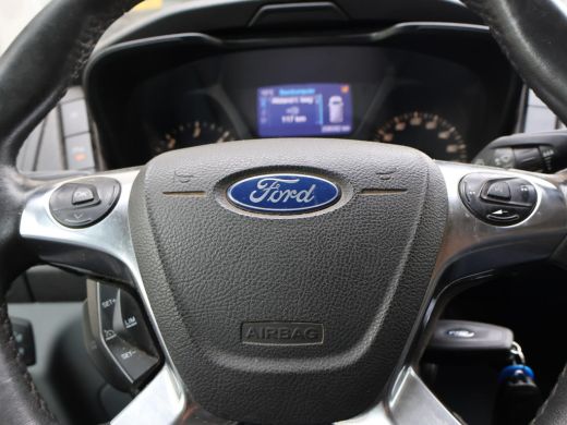 Ford Transit 330 2.2 TDCI 155 PK L3H2 TREND + CAMERA / 2800 KG TREKHAAK / NAVIGATIE ActivLease financial lease