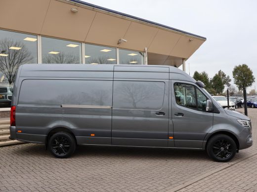 Mercedes Sprinter 319 3.0 CDI V6 190 PK L3H2 + LED / 360 CAMERA / DISTRONIC / 18 INCH / STOELVERWARMING ActivLease financial lease