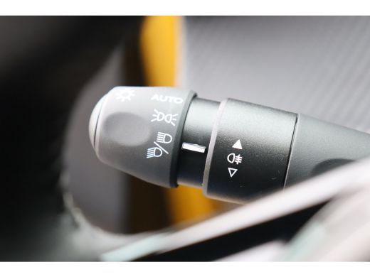 Peugeot 208 Peugeot Active elektrisch | 8 jaar fabrieksgarantie of 160.000 kilometer op het accupakket | Clim... ActivLease financial lease