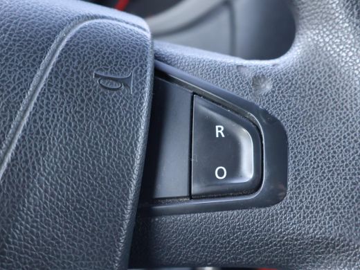 Renault Master T35 2.3 DCI 136 PK BAKWAGEN MEUBELBAK + LAADKLEP / NAVIGATIE / CRUISE / AIRCO ActivLease financial lease