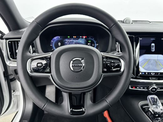 Volvo  S60 T6 Recharge AWD Ultimate Dark | Bowers & Wilkins | 360 Camera | Sportstoelen | Head-up | Trekhaak... ActivLease financial lease