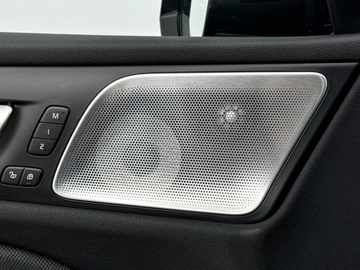 Volvo  S60 T6 Recharge AWD Ultimate Dark | Bowers & Wilkins | 360 Camera | Sportstoelen | Head-up | Trekhaak... ActivLease financial lease