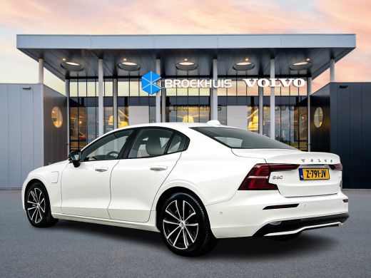 Volvo  S60 T6 Recharge AWD Ultimate Dark | Bowers & Wilkins | 360 Camera | Sportstoelen | Head-up | Trekhaak... ActivLease financial lease