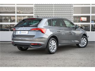 Skoda Scala ŠKODA Business Edition | Achteruitrijcamera | Adaptive Cruise Control | Chromen raamlijsten
