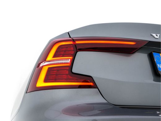 Volvo  S60 2.0 B3 R-Design-Sport-Pack Aut.*LEATHER-MICROFIBRE | FULL-LED | DIGI-COCKPIT | BLIND-SPOT | CAMER... ActivLease financial lease