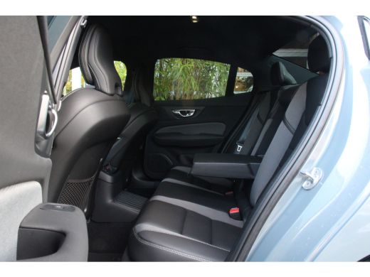 Volvo  S60 Recharge T6 AWD 350pk Plus Dark | Adaptive Cruise | BLIS | Camera | Memory Seats | Stuur/stoelver... ActivLease financial lease